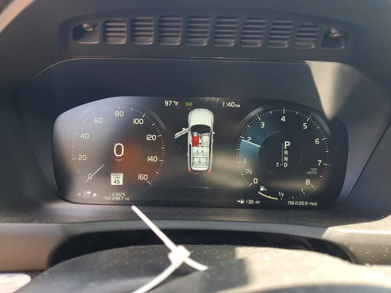 2018 VOLVO XC90 T5 9