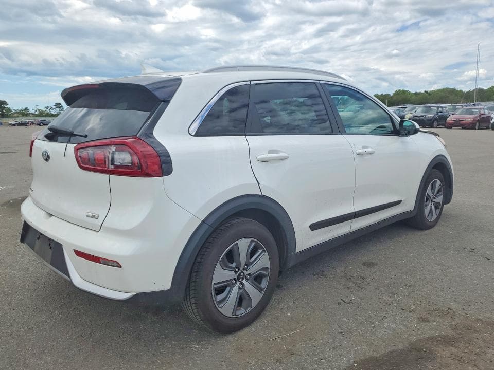 2019 KIA NIRO LX 3