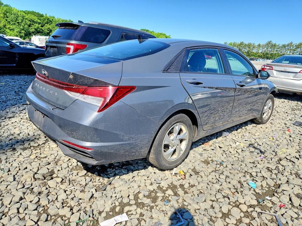 2023 HYUNDAI ELANTRA 3