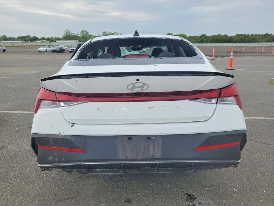 2025 HYUNDAI ELANTRA SEL SPORT 6