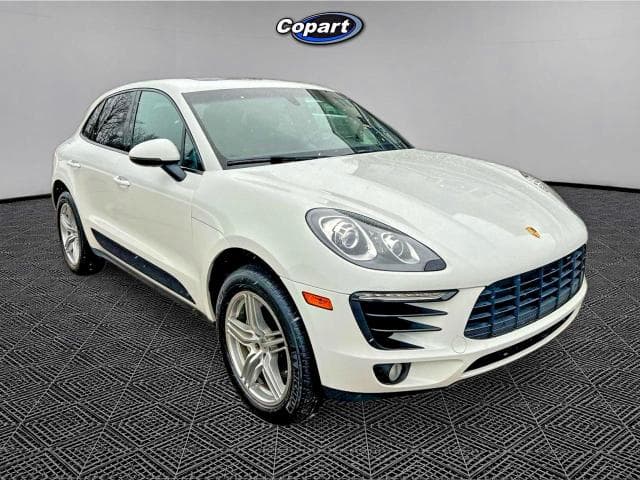 2015 PORSCHE MACAN - 1