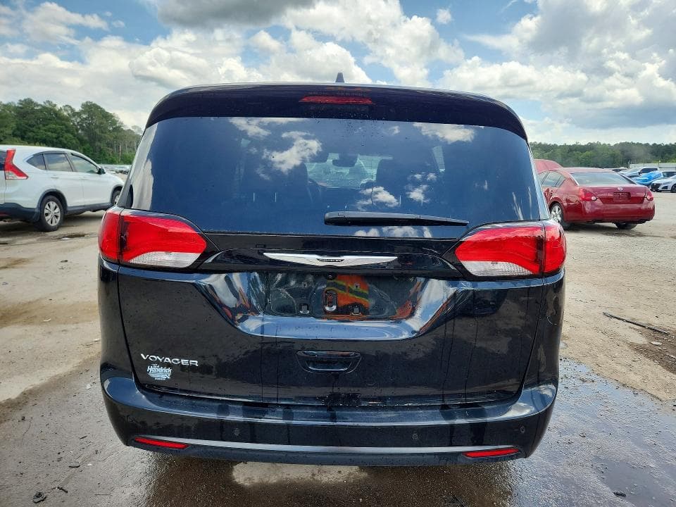 2025 CHRYSLER VOYAGER LX 6