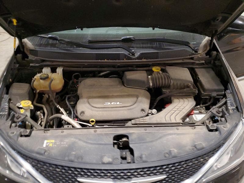 2018 CHRYSLER PACIFICA TOURING L 12
