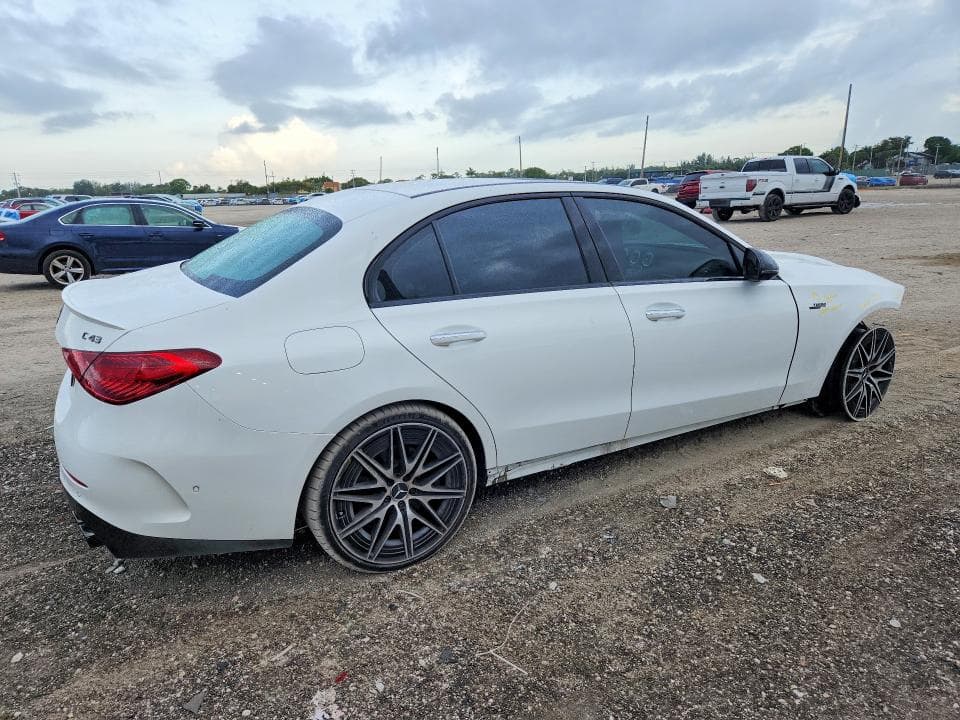 2026 MERCEDES-BENZ C 43 AMG 3