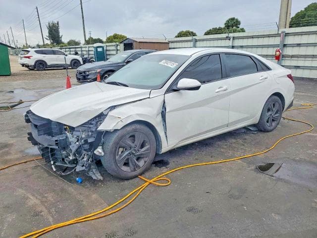 2022 HYUNDAI ELANTRA