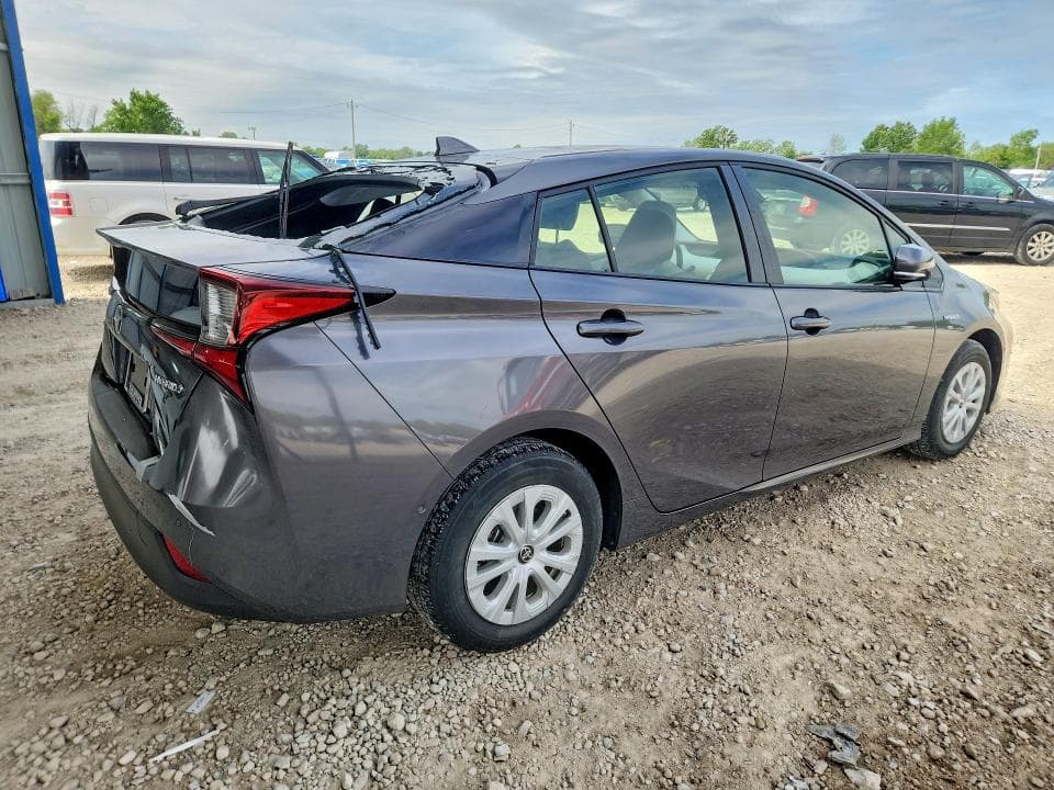 2019 TOYOTA PRIUS LE 3