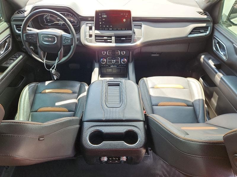 2023 GMC YUKON AT4 8