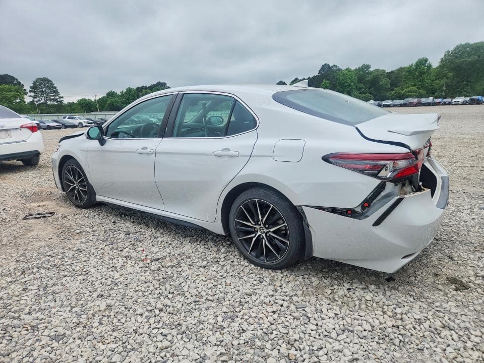 2022 TOYOTA CAMRY SE 2