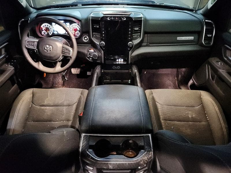 2025 RAM 1500 BIG HORN 8