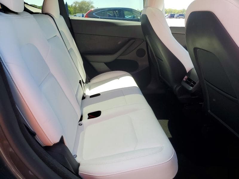 2023 TESLA MODEL Y 10