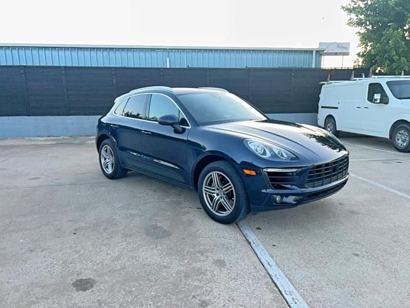 2018 PORSCHE MACAN - 1