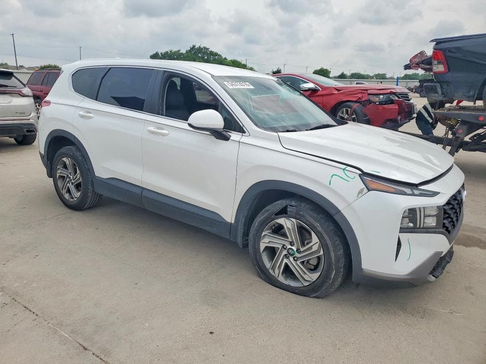 2022 HYUNDAI SANTA FE SE 4