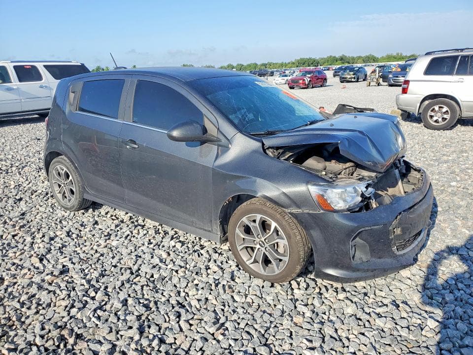 2019 CHEVROLET SONIC LT 4