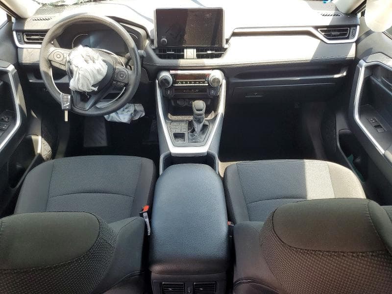 2025 TOYOTA RAV4 LE 8