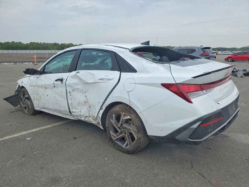 2025 HYUNDAI ELANTRA SEL SPORT 2