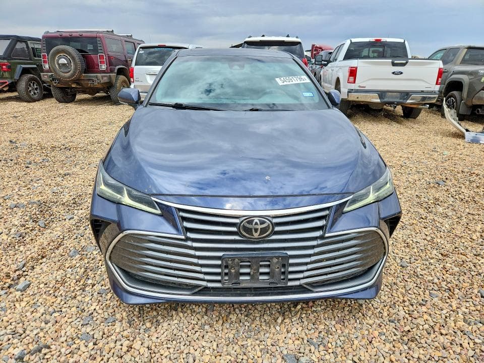 2019 TOYOTA AVALON LIMITED 5