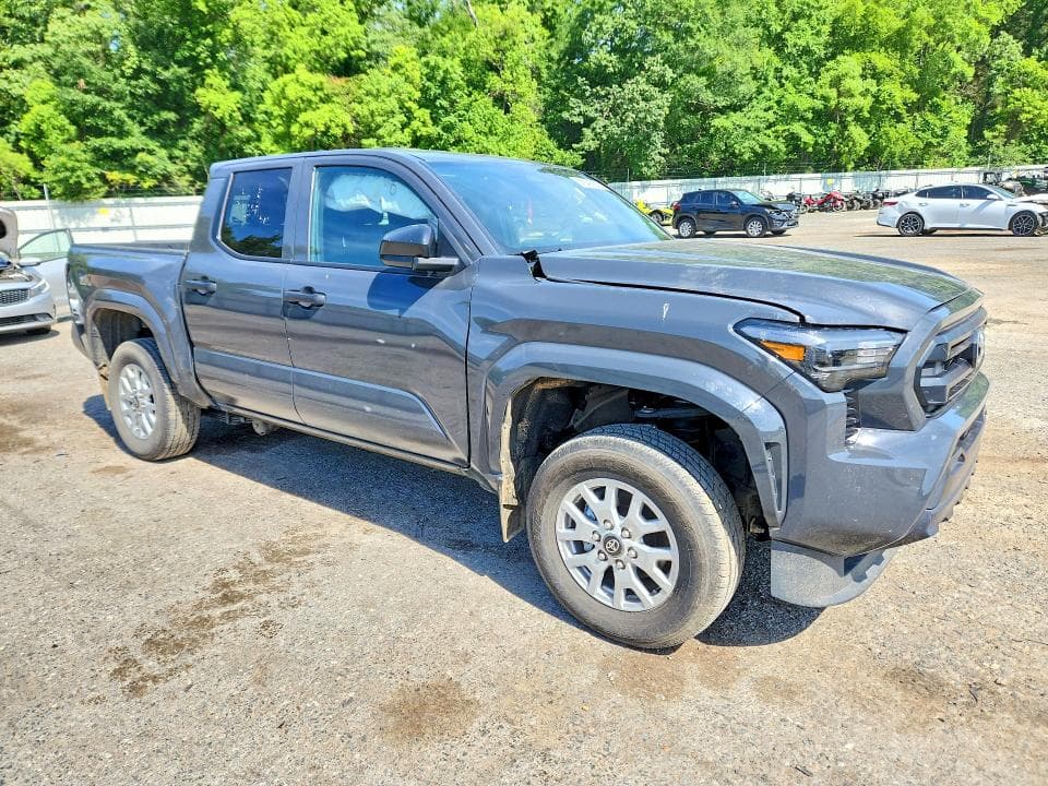 2024 TOYOTA TACOMA SR 4