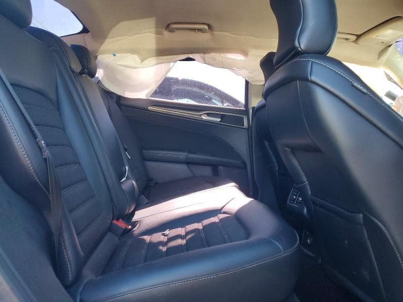 2017 FORD FUSION SE 10