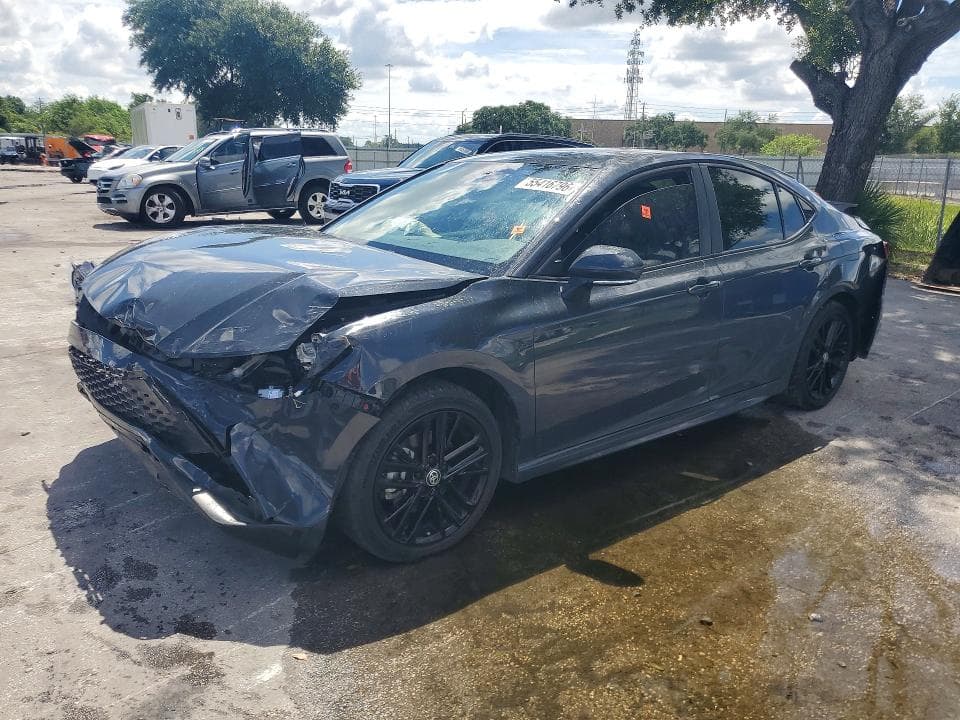 2025 TOYOTA CAMRY