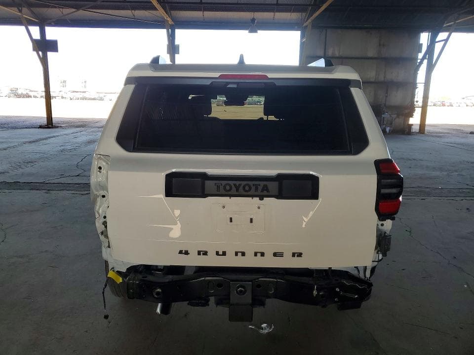 2025 TOYOTA 4RUNNER SR5 6