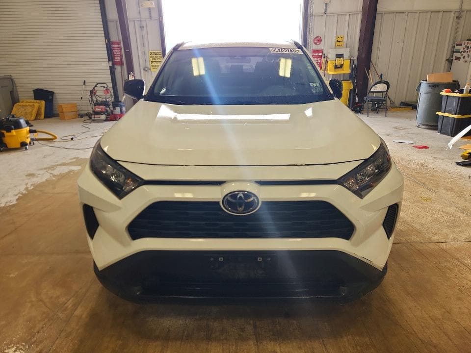2021 TOYOTA RAV4 LE 5