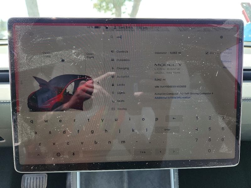 2026 TESLA MODEL Y 9