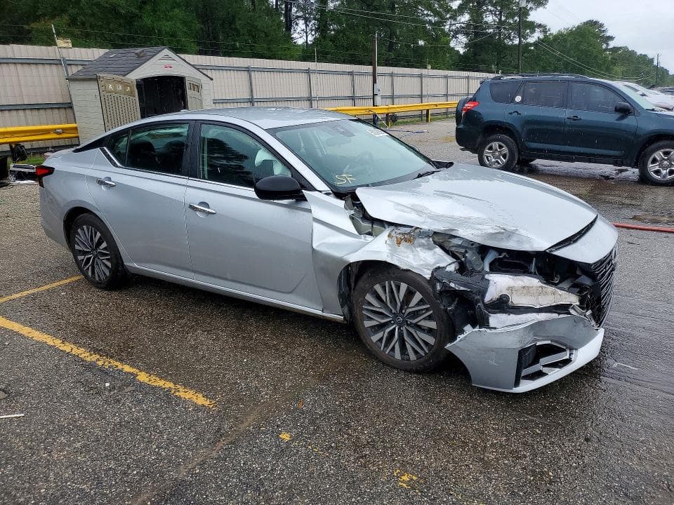 2024 NISSAN ALTIMA SV 4