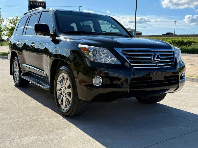 2011 LEXUS LX570 - 1