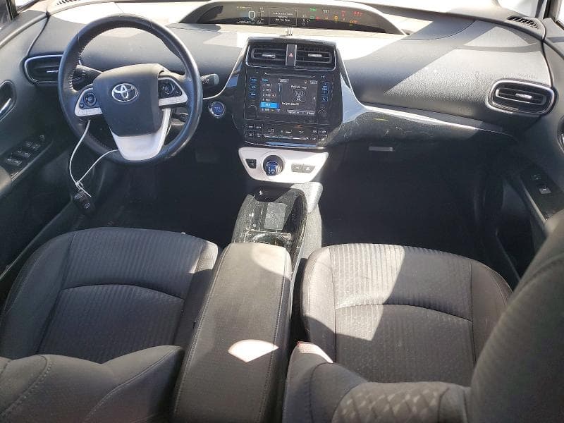 2017 TOYOTA PRIUS THREE 8