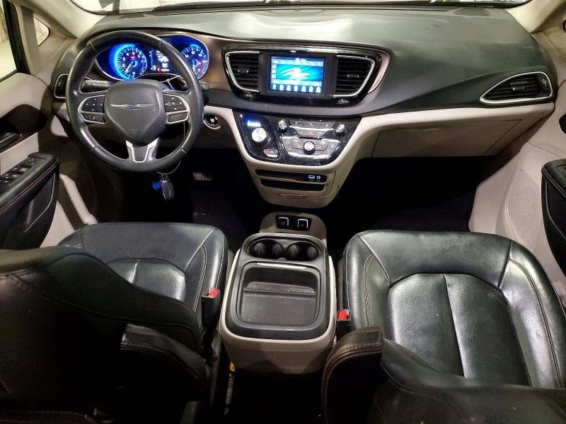 2018 CHRYSLER PACIFICA TOURING L 8
