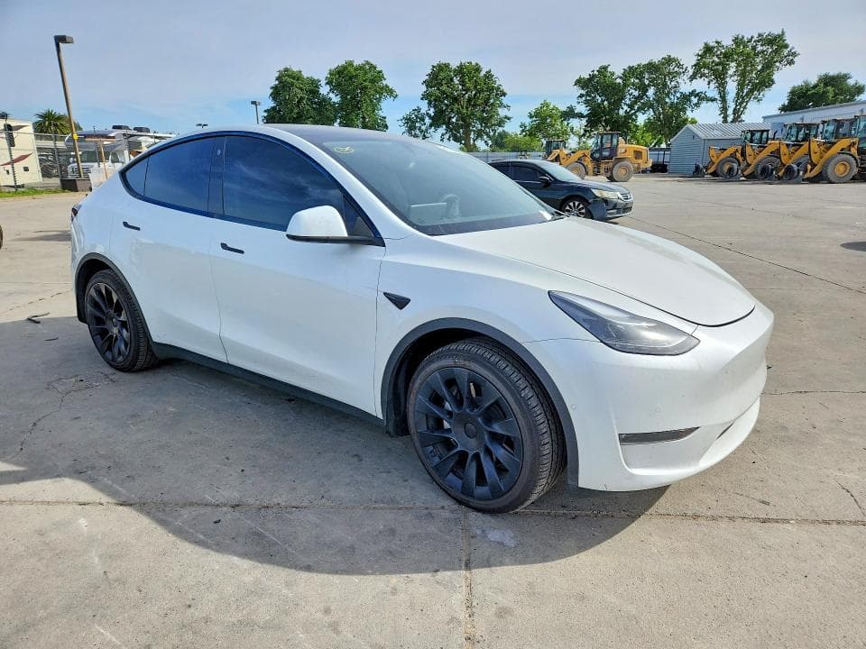 2022 TESLA MODEL Y 4