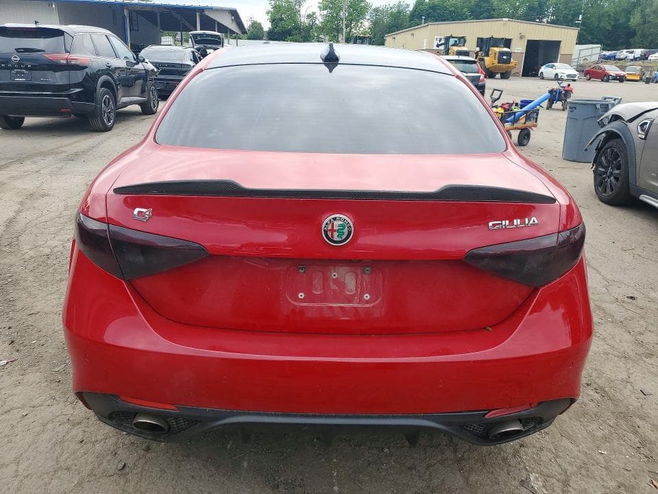 2017 ALFA ROMEO GIULIA Q4 6