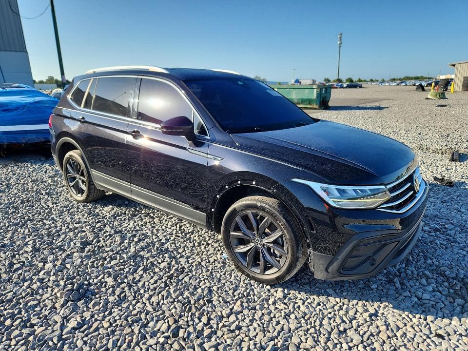 2022 VOLKSWAGEN TIGUAN SE SE 4