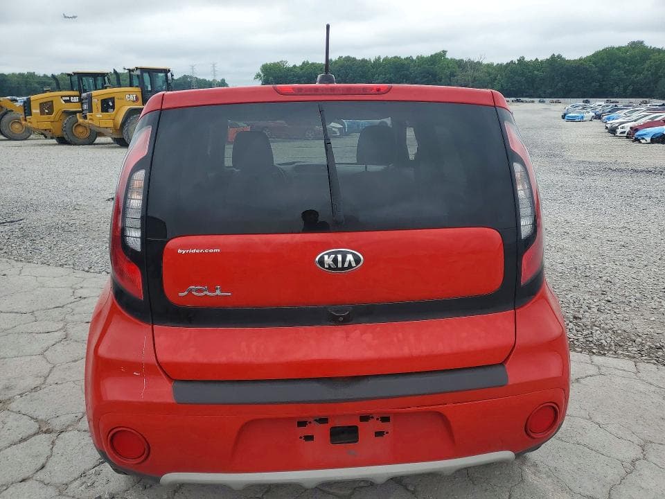 2019 KIA SOUL + 6