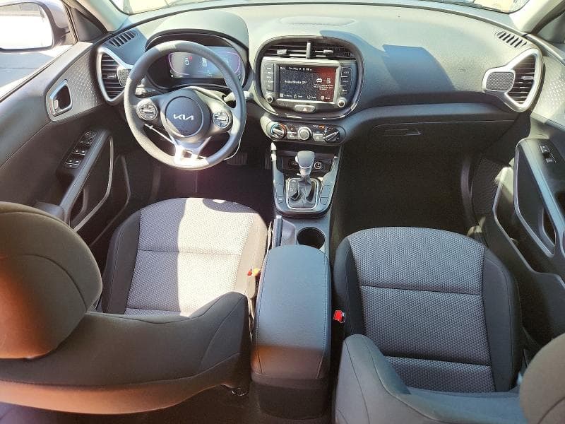 2025 KIA SOUL LX 8