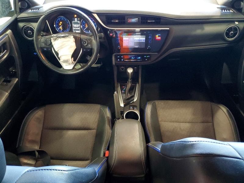 2019 TOYOTA COROLLA SE 8