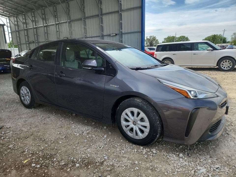 2019 TOYOTA PRIUS LE 4