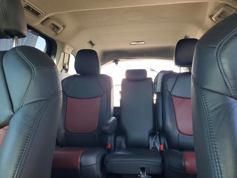 2024 TOYOTA SIENNA LE 10