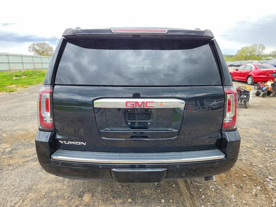 2017 GMC YUKON DENALI 6