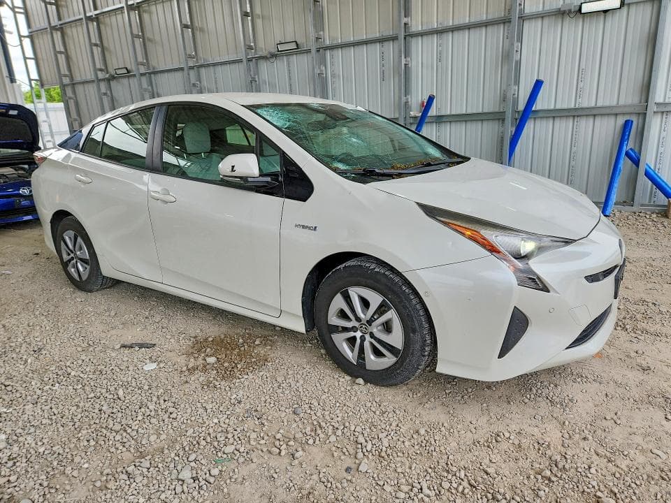 2017 TOYOTA PRIUS TWO 4