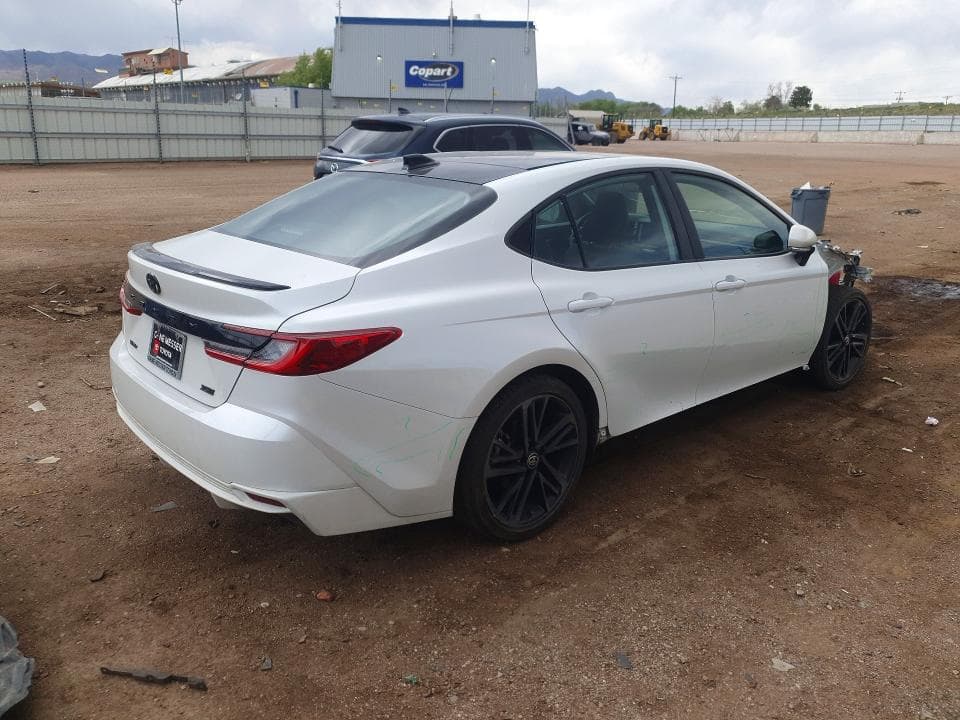 2025 TOYOTA CAMRY XSE 3