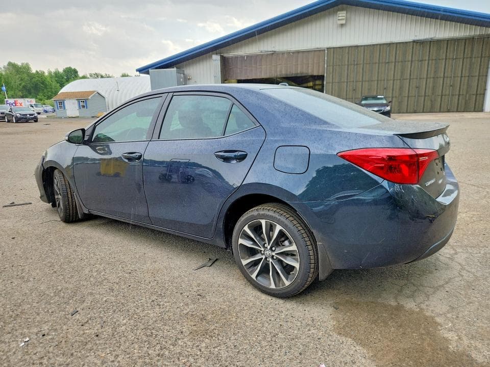 2017 TOYOTA COROLLA XSE 2