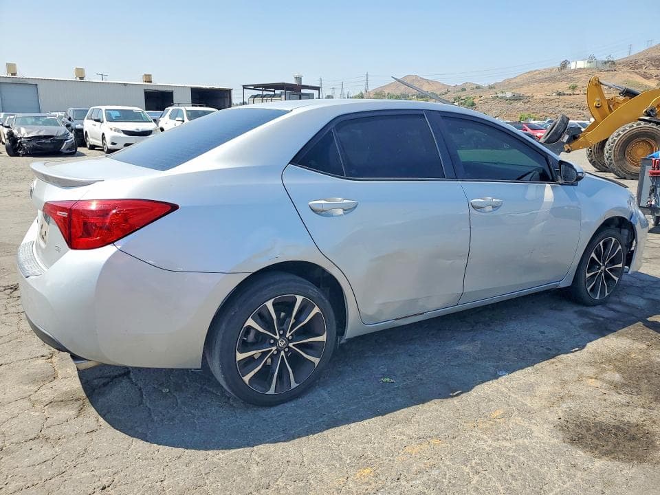 2018 TOYOTA COROLLA 3