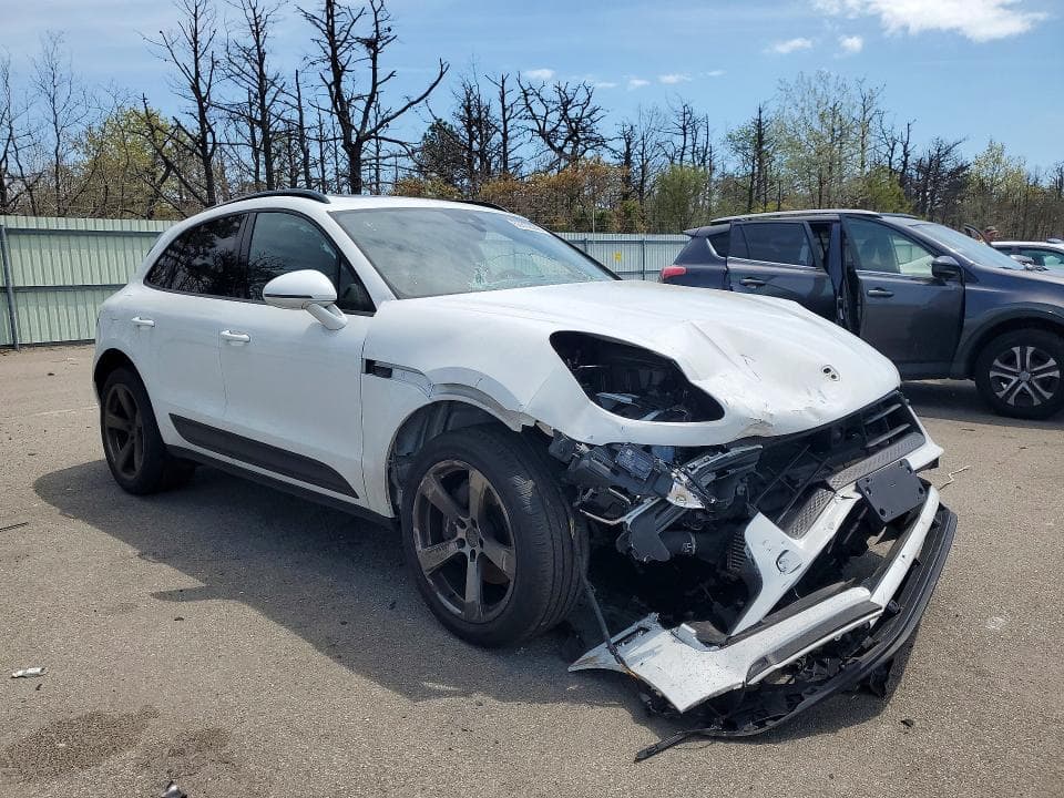 2023 PORSCHE MACAN BASE 4