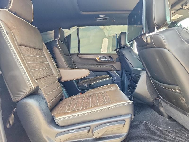 2025 GMC YUKON XL DENALI ULTIMATE 11