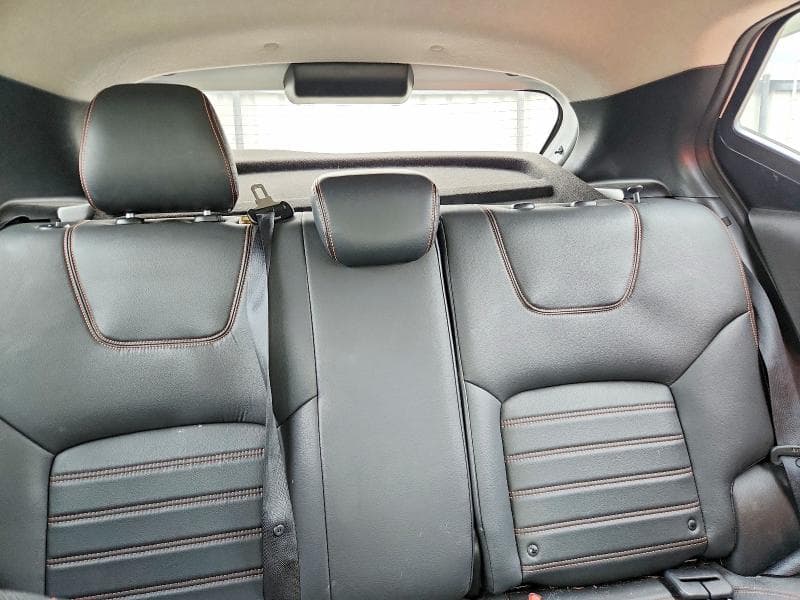 2019 NISSAN KICKS SR 10