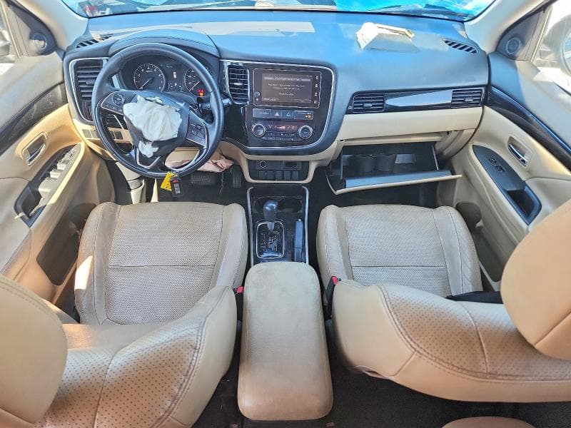 2017 MITSUBISHI OUTLANDER SE 8