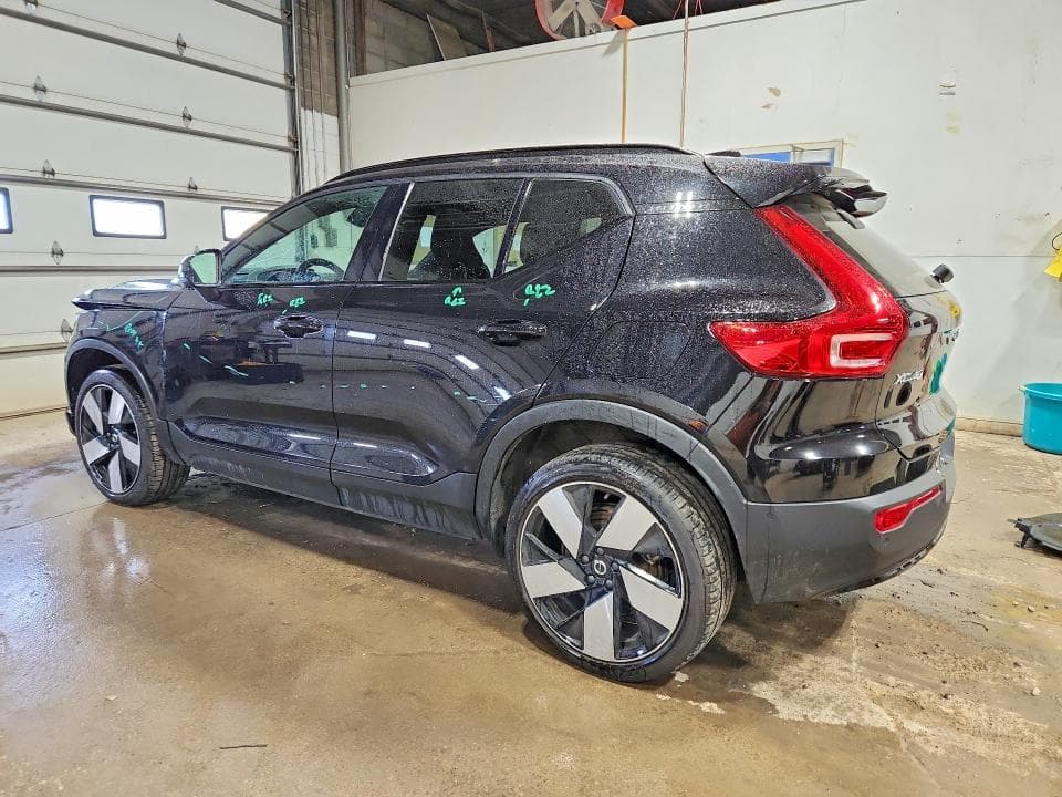 2023 VOLVO XC40 RECHARGE ULTIMATE 2