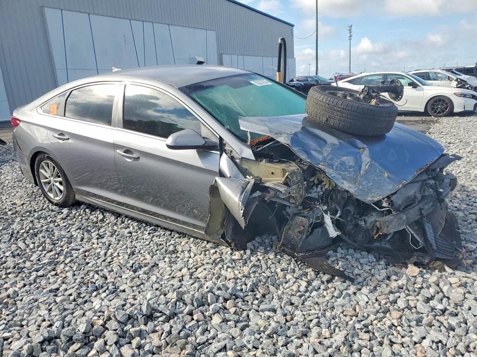 2019 HYUNDAI SONATA SE 4