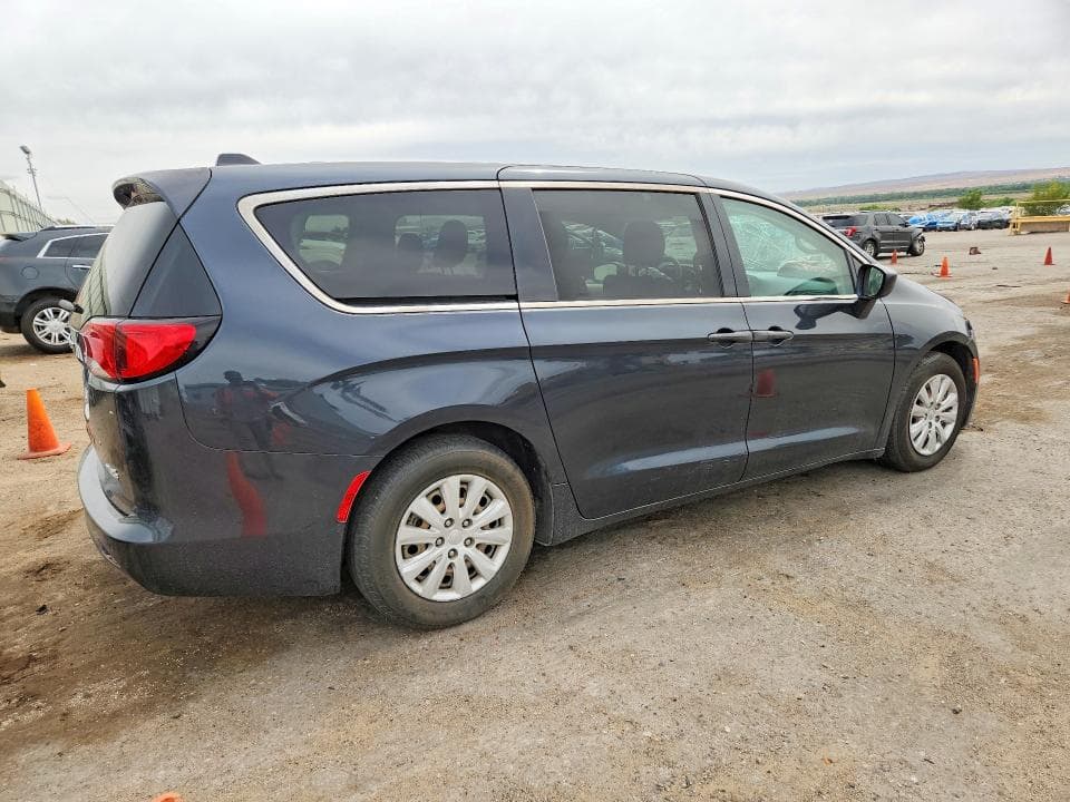 2019 CHRYSLER PACIFICA L 3